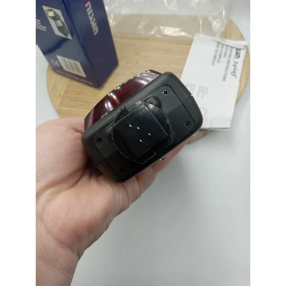 Nissin 34iaf Auto Flash for Nikon Or Canon EOS‎ Cameras Open Box